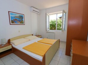 3 bedrooms, iron/ironing board, Internet, bed sheets - Three Bedroom Apartment With Terrace (Pag)