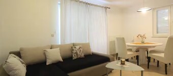 Srima To Relax Apartment - One Bedroom Apartment with Terrace