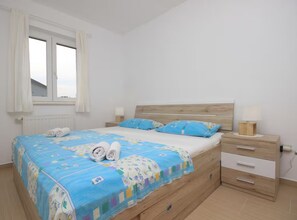 1 bedroom, Internet, bed sheets - Srima To Relax Apartment - One Bedroom Apartment with Terrace (Srima)