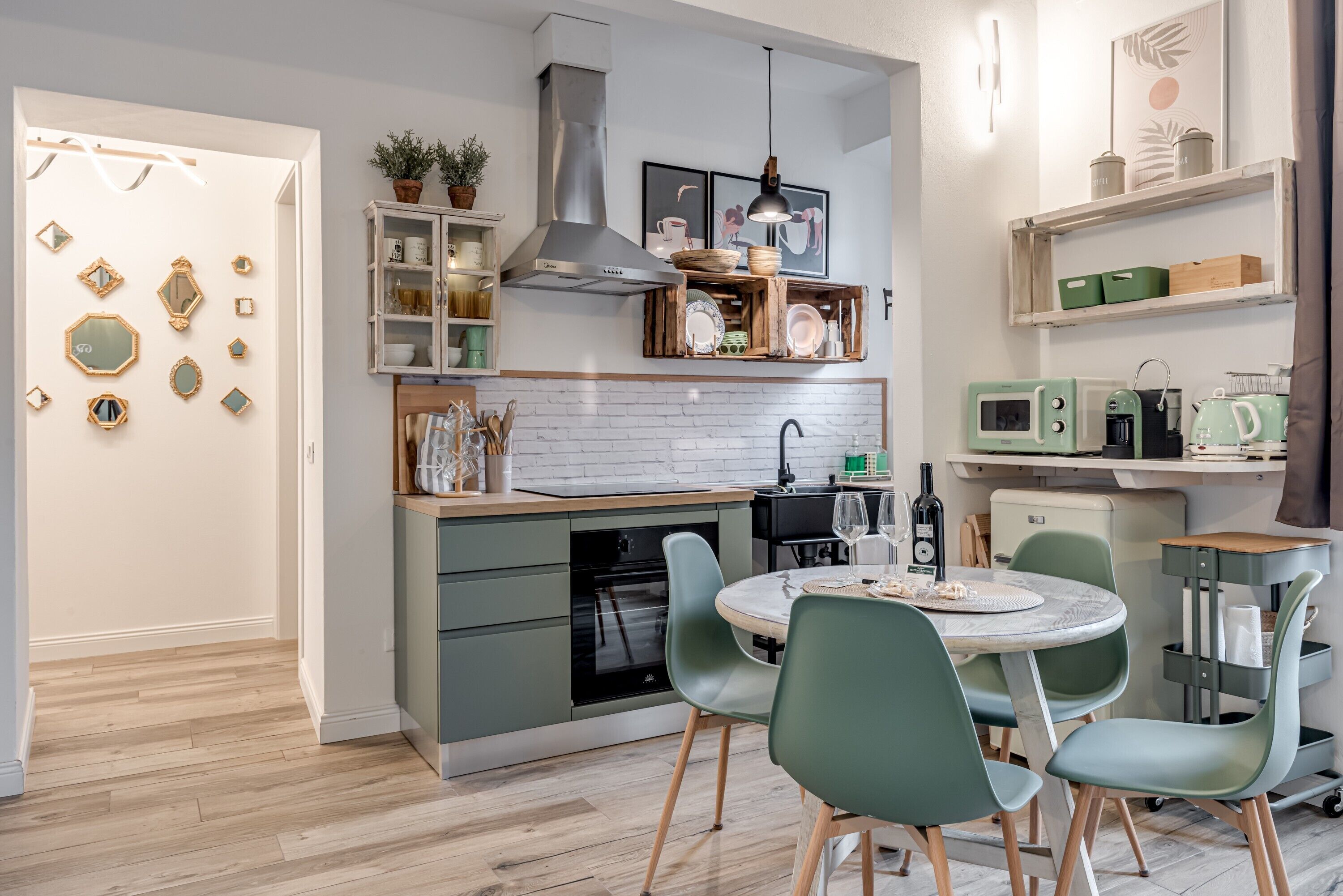 Refrigerador, microondas, horno y parrilla de estufa 