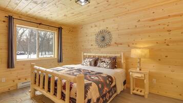 3 bedrooms, iron/ironing board, internet, bed sheets