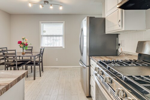 6 Mi to Downtown Columbus: Quiet Home w/ Yard