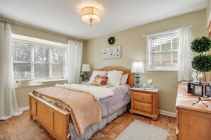 3 Schlafzimmer, Schreibtisch, Bügeleisen/Bügelbrett, Internetzugang