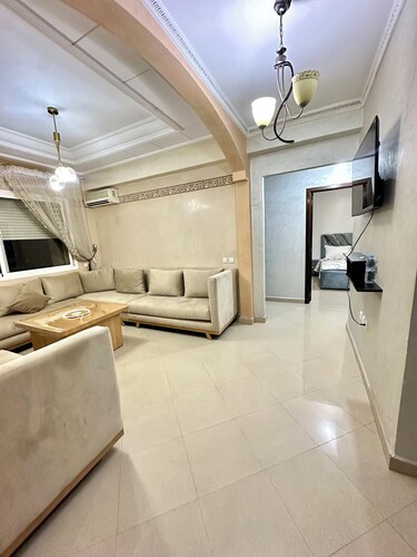 Apartment 4 min Tgv and Beach