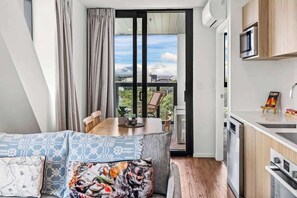 Interior - Modern High Rise Parking Zodiak Stays (Auckland)