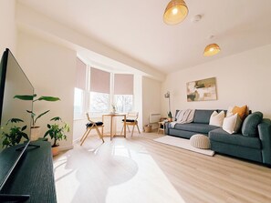 TV, books - Stylish & Serene | Seaview 1-Bed Central Flat (Brighton)