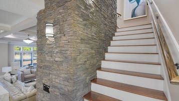 Casa, varias camas, patio (The Grand Luxe Sanctuary:Crown Jewel) | Zona de estar