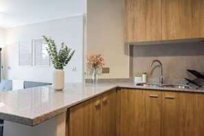 Interior - Stylish 2BR in Santiago with Balcony 5 guests (Santiago)