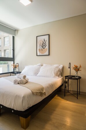 1 habitación, tabla de planchar con plancha, wifi gratis y ropa de cama 