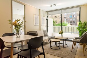 Dining - Modern 2BR2BA Apartment in Downtown Santiago (Santiago)