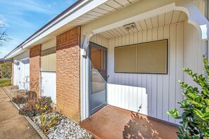 Exterior detail - Spacious 4-bedroom house in Arlington close to the Entertainment District (Arlington)