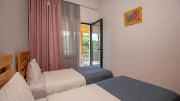 1 bedroom, bed sheets