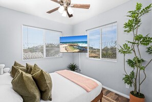 3 bedrooms, iron/ironing board, WiFi, bed sheets - Boho Vibrant San Diego House w/Patio, Grill & Games (San Diego)