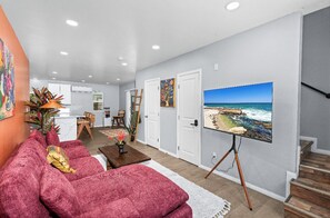 TV - Boho Vibrant San Diego House w/Patio, Grill & Games (San Diego)