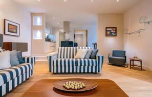 TV, ping pong - Lovely home in Vabriga (Vabriga)