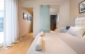 3 bedrooms, iron/ironing board, travel cot, free WiFi - Lovely home in Vabriga (Vabriga)