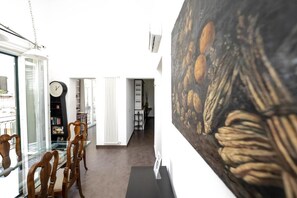 Unclassified image, 4 of 11, button - Maison d'art orleans (Palermo)