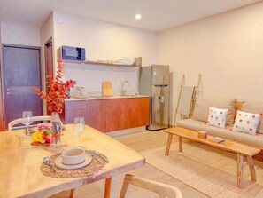 TV - Swim Up Mizu 5 Studio – Experience paradise (Tulum)