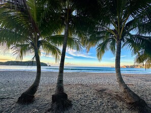 Beach nearby, sun-loungers, beach towels - EDEN Tropical Luxury Villa - Large families, Retreats, Gym, Yoga Shala, Golf Net (Sámara)