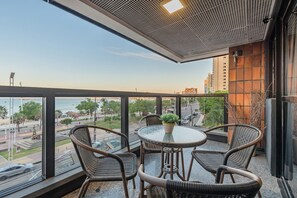 Basic Apartment | Outdoor dining - Iracema Residence #103 - Seafront by Carpediem (Fortaleza)