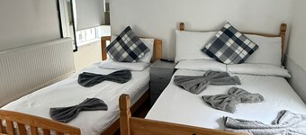 Family Bedroom with Attached Bathroom in Blackpool-Families and Couplies Only