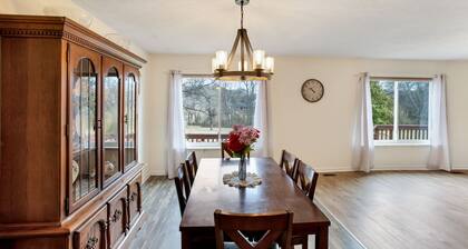 Eleanor's Haven - 3br brick house w/ pool table