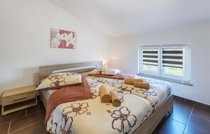 3 bedrooms, iron/ironing board, free WiFi - Lovely apartment in Trget (Trget)