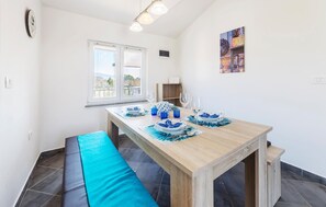 Dining - Lovely apartment in Trget (Trget)