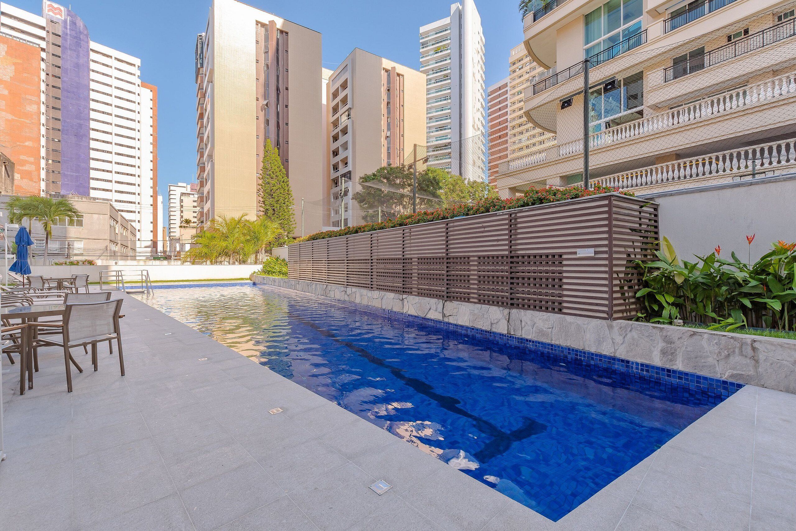 Basic Apartment | Pool