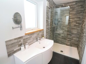 Shower - Byrons Retreat (Newquay)