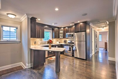 Cozy Glen Cove Apt Near Ferry, Parking & NYC!