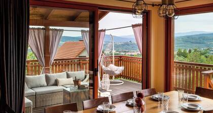 House with a View, Mucharz 405