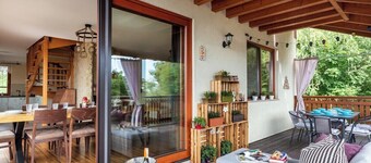 House with a View, Mucharz 405