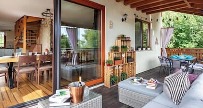 House with a View, Mucharz 405