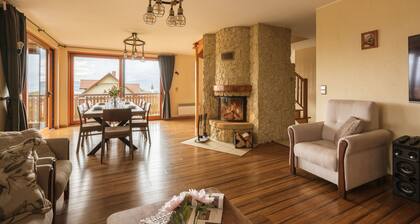 House with a View, Mucharz 405
