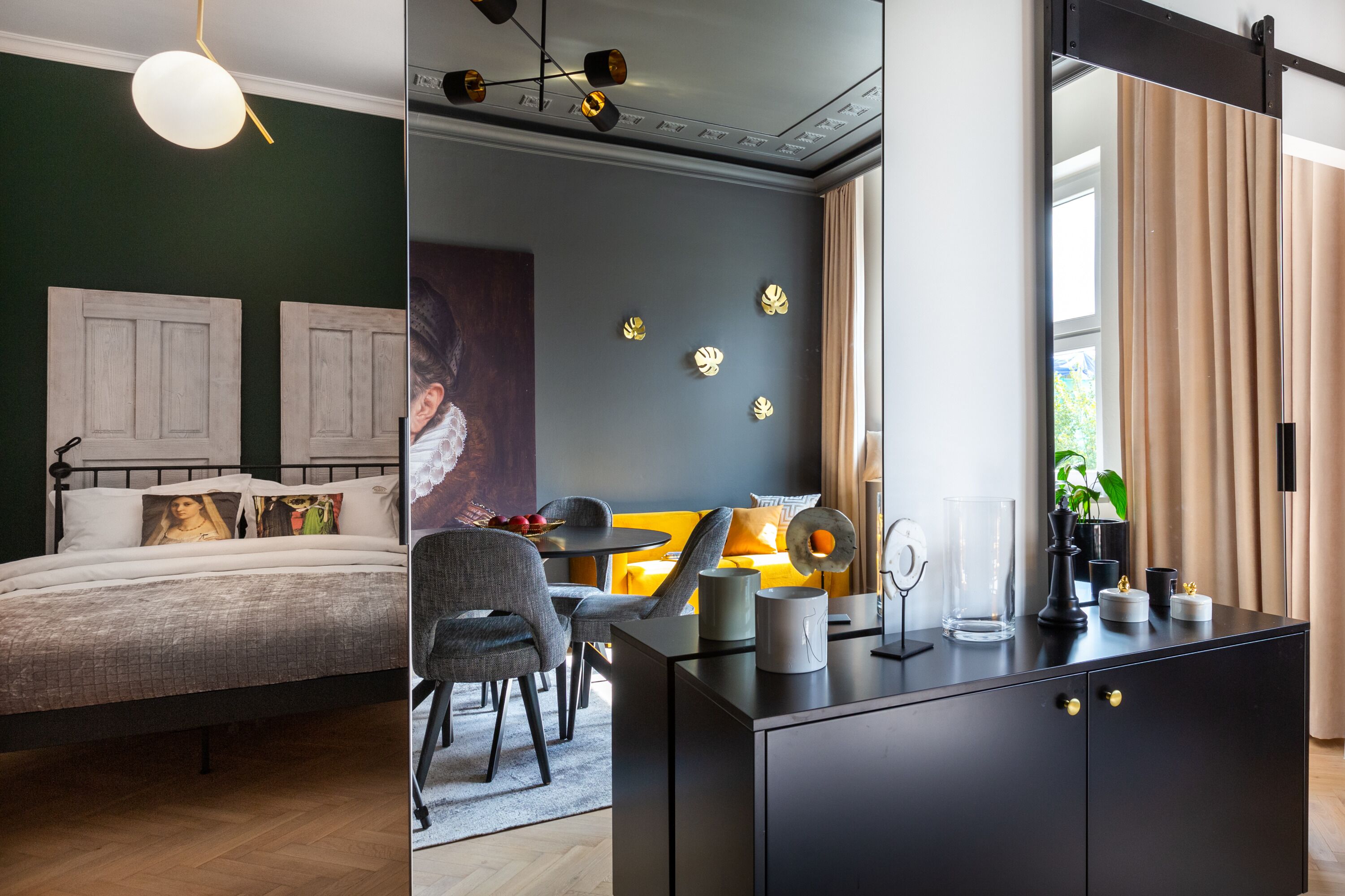 3 室のベッドルーム、アイロン / アイロン台、WiFi (無料)、ベッドシーツ