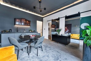 Interior - Eclectic 2-bed apartament (Kraków)