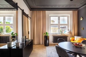 Dining - Eclectic 2-bed apartament (Kraków)