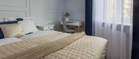 3 chambres, bureau, fer et planche à repasser, Wi-Fi gratuit