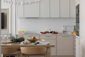 Dining - Sandstone 2-Bed Apartment in the Heart of Kraków (Kraków)