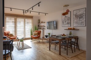 Dining - Cozy & Family-Friendly 2-bed Apartment (Kraków)