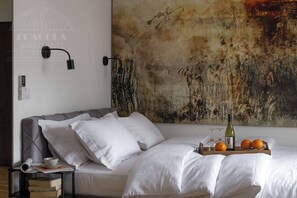 Desk, iron/ironing board, free WiFi, bed sheets - Comfy Studio for Two near Kazimierz (Kraków)