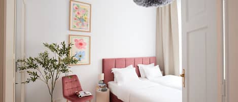 2 bedrooms, iron/ironing board