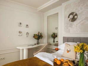 Spa - 2-bedroom classy apartment near Planty Park (Kraków)