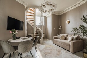 Smart TV - White Lotus - penthouse with roof terrace (Kraków)