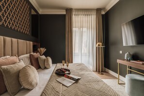 3 habitaciones, escritorio, wifi y ropa de cama 