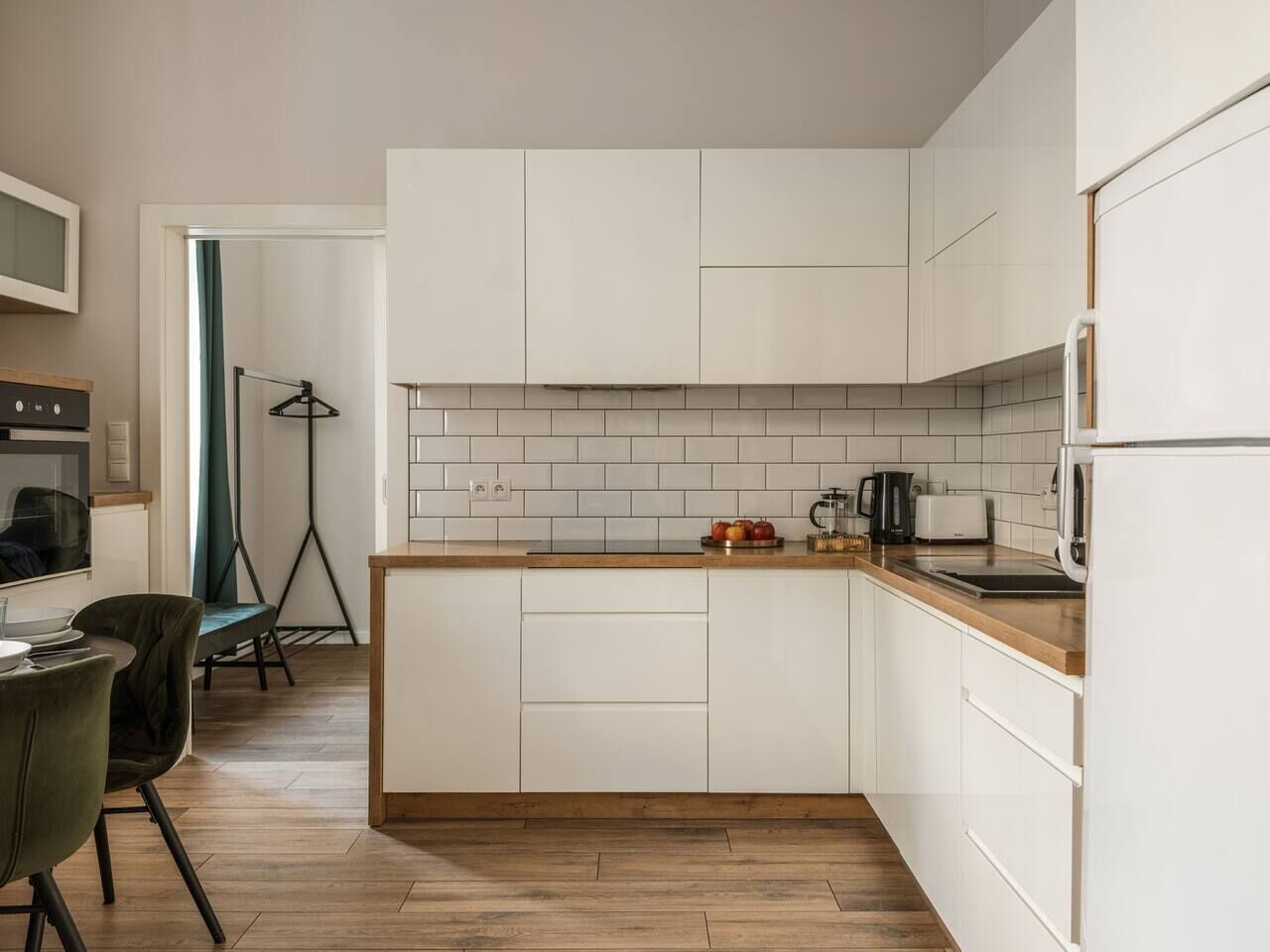 Kühlschrank, Ofen, Herdplatte, Geschirrspüler