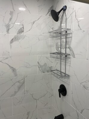 Unclassified image, 3 of 9, button - Quaint recently renovated apartment with AC in Geneva close to lake and wineries (Geneva)