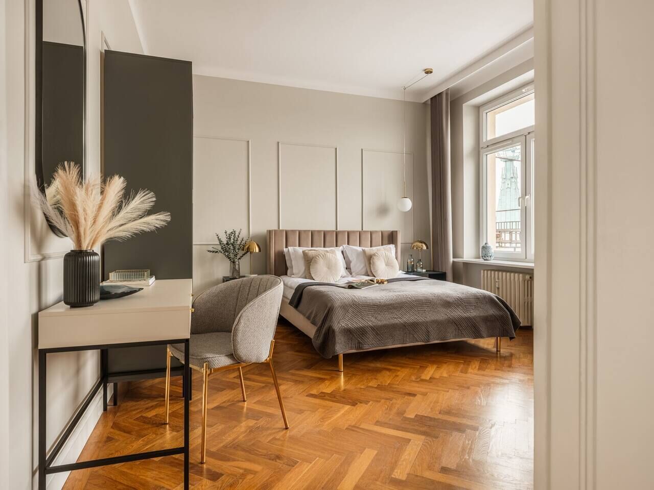 2 bedrooms, desk, iron/ironing board, WiFi (free)
