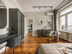 3 bedrooms, desk, iron/ironing board, WiFi - Iconic Sunset Penthouse 115 sqm (Kraków)